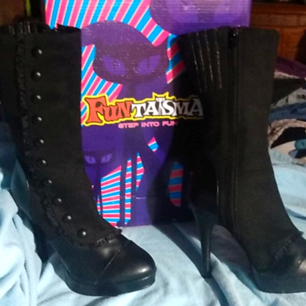 Funtasma Black calf high boots, size 6, never worn